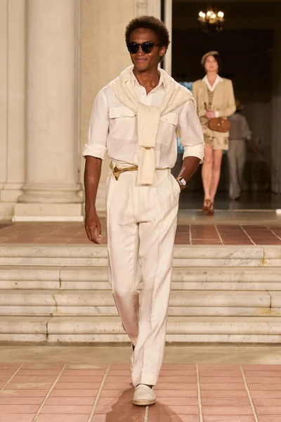 Look 36